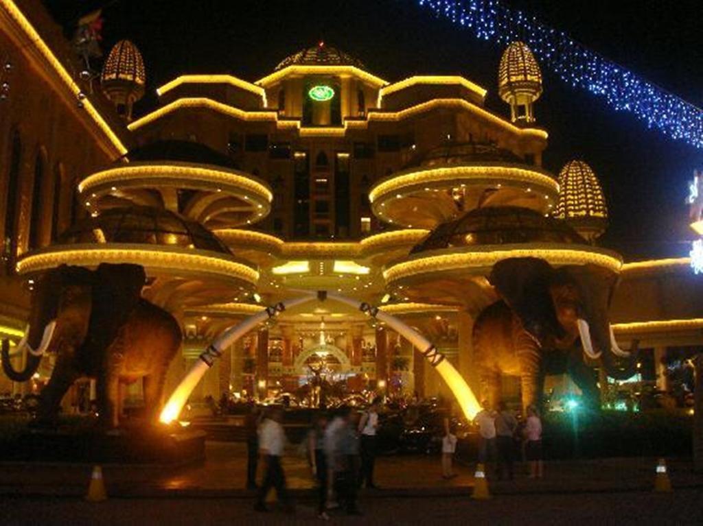 Sun Inns Hotel Lagoon Near Sunway Lagoon Theme Park Петалинг-Джая Экстерьер фото